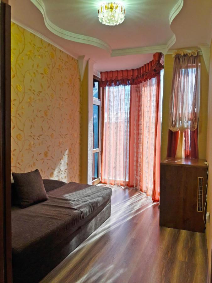 Kristall Hotel Bosteri ภายนอก รูปภาพ