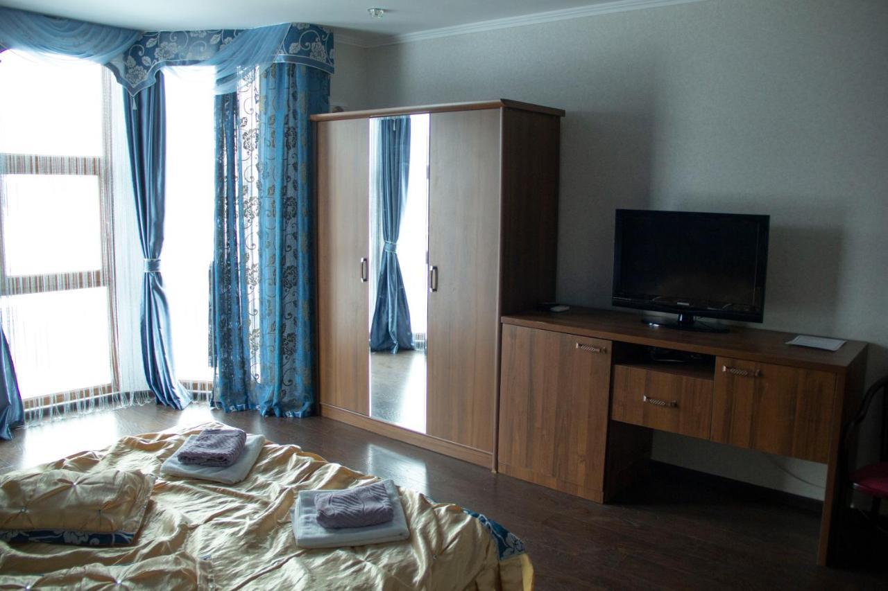 Kristall Hotel Bosteri ภายนอก รูปภาพ
