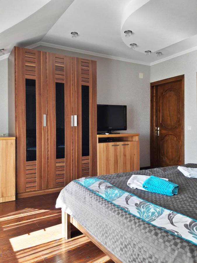 Kristall Hotel Bosteri ภายนอก รูปภาพ